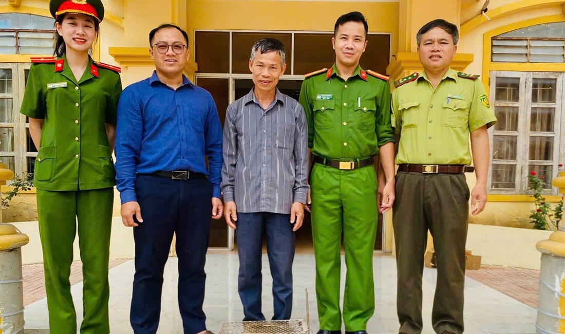 Công an xã Quỳ Châu phối hợp tiếp nhận động vật rừng nguy cấp, quý, hiếm