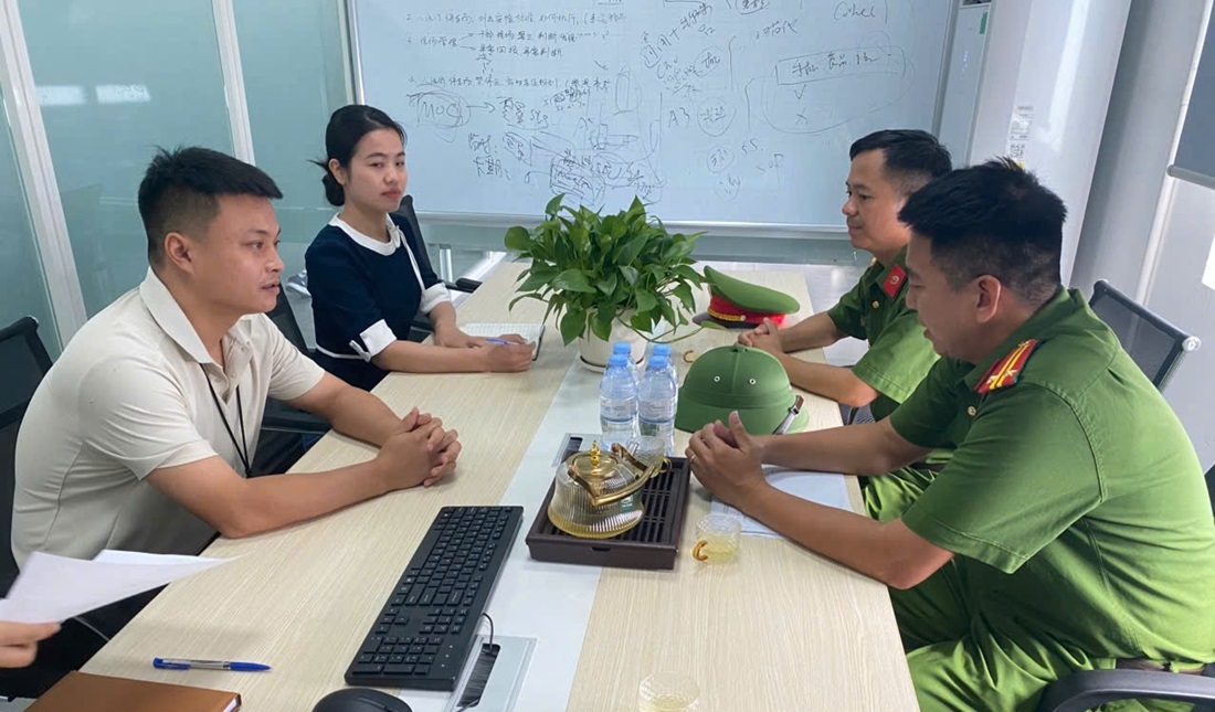 Công an xã Thần Lĩnh tổng rà soát phương tiện kinh doanh vận tải