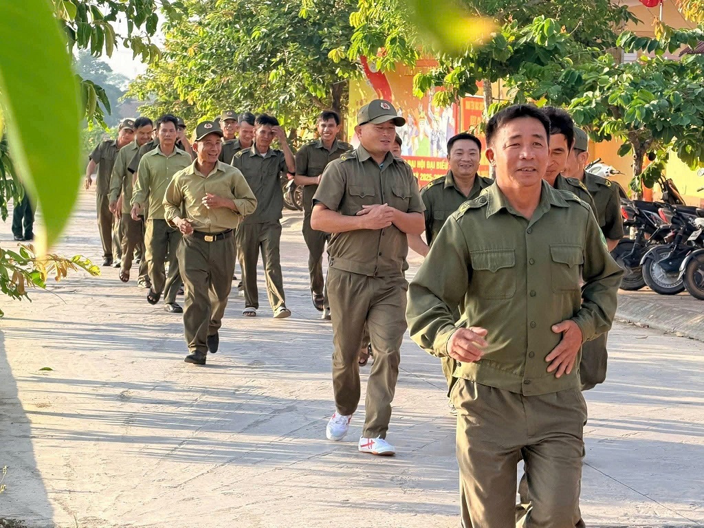 Đại biểu chạy hưởng ứng “Chung một quyết tâm xây dựng xã, phường không ma túy”.
