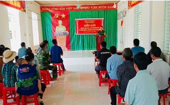 Công an xã Na Loi tổ chức diễn đàn 