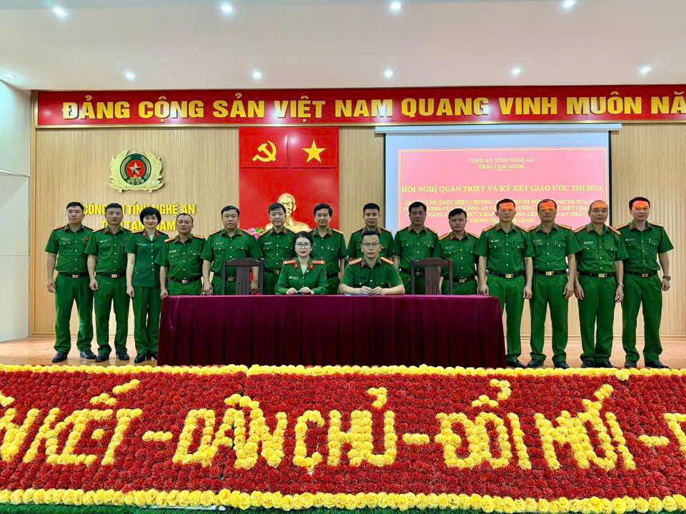 Trại Tạm giam Công an tỉnh: Quán triệt và ký kết giao ước thi đua quyết tâm thực hiện Chương trình hành động số 10