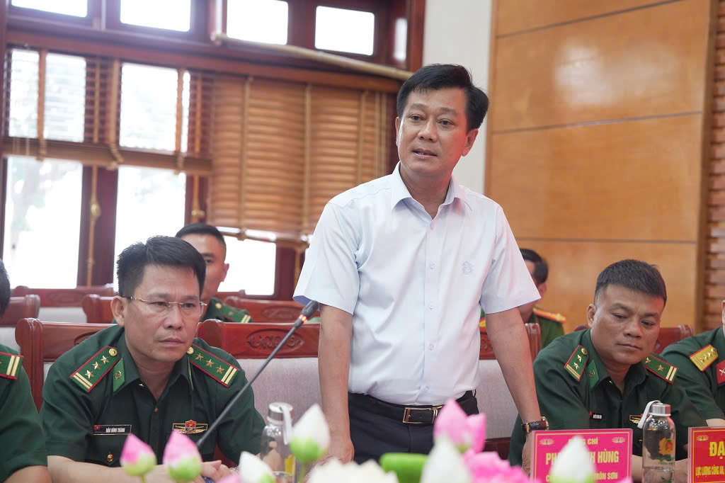 Đại biểu phát biểu tại buổi làm việc