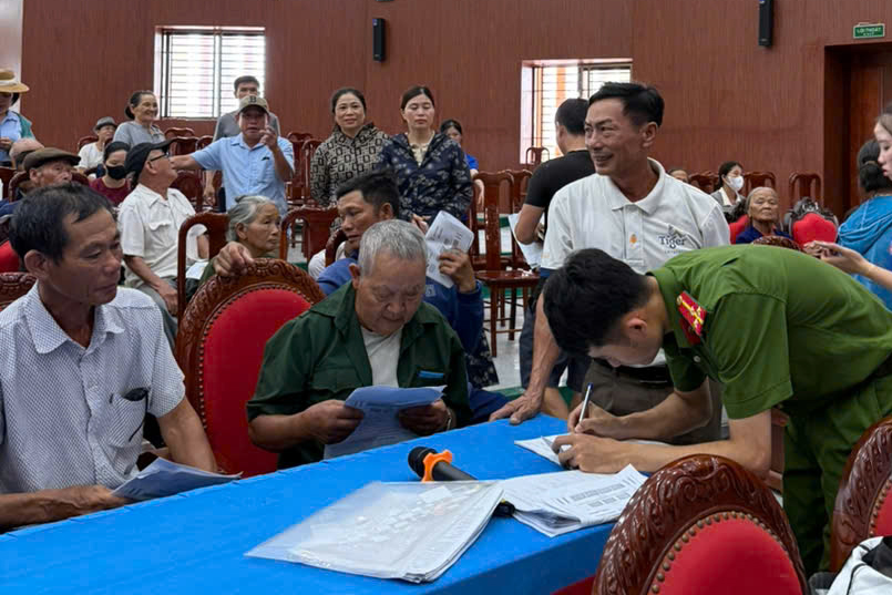 Phối hợp thu nhận mẫu ADN cho thân nhân liệt sĩ