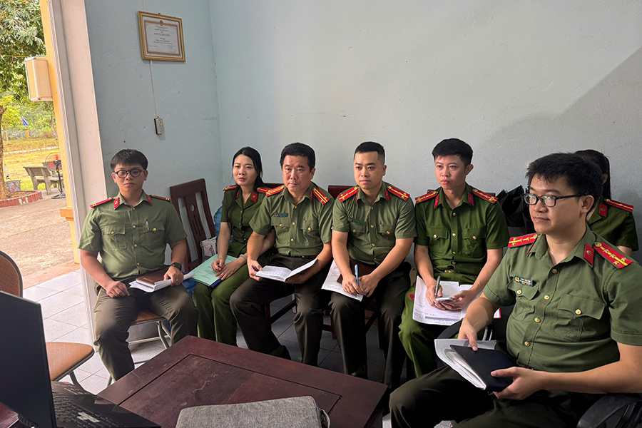 Tham dự hội nghị trực tuyến toàn quốc về Nghị quyết số 10 của Bộ Chính trị