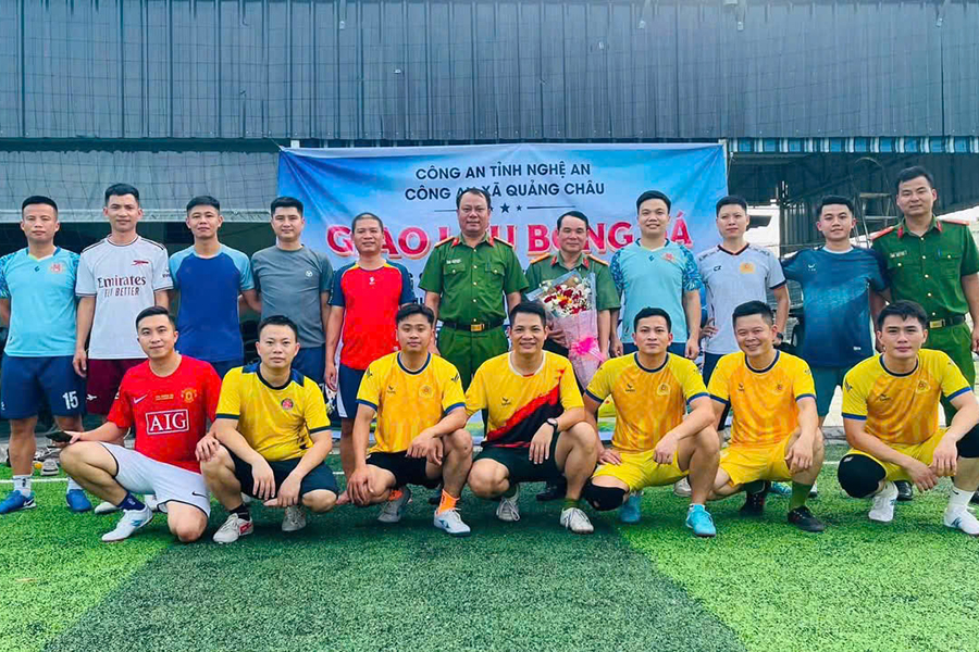 Tổ chức Giải bóng đá nội bộ chào mừng Ngày truyền thống lực lượng Anh ninh nhân dân