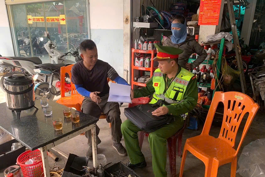 Kiểm tra, tuyên truyền bảo đảm TTATGT