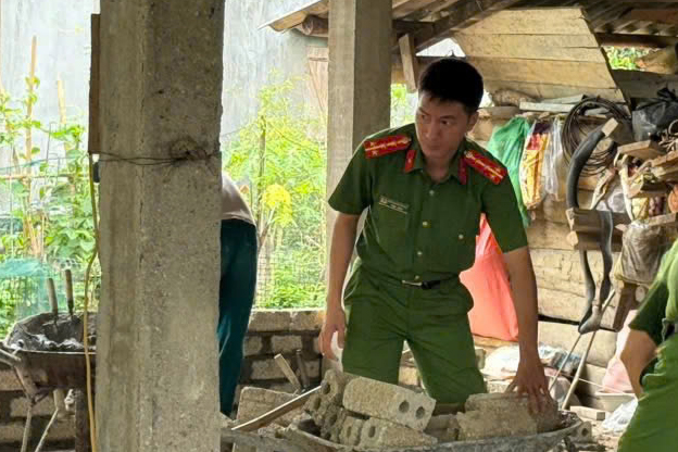 Sửa chữa nhà cho gia đình người có công