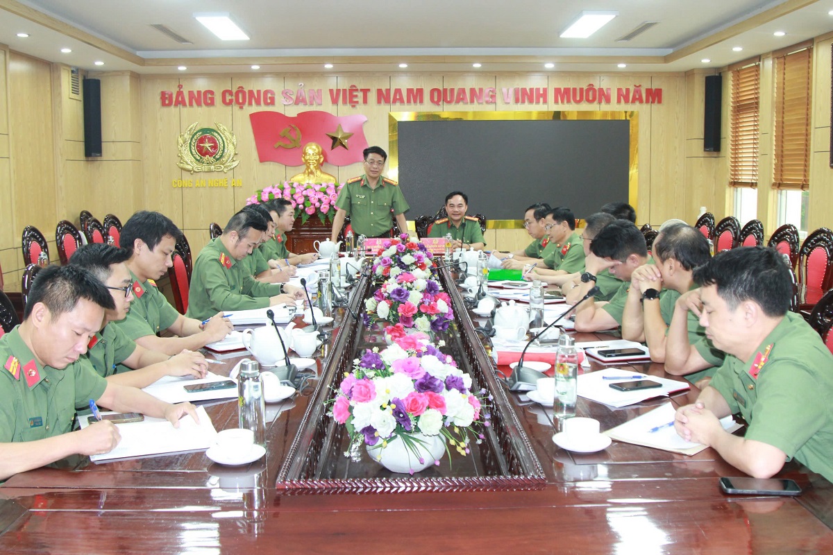 Công an tỉnh Nghệ An làm việc với Đoàn công tác Cục Quản lý xây dựng và doanh trại Bộ Công an