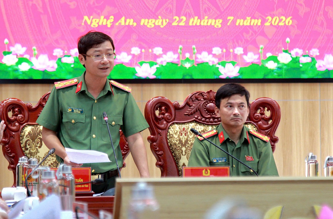Đồng chí Đại tá Trần Ngọc Tuấn, Phó Giám đốc Công an tỉnh phát biểu