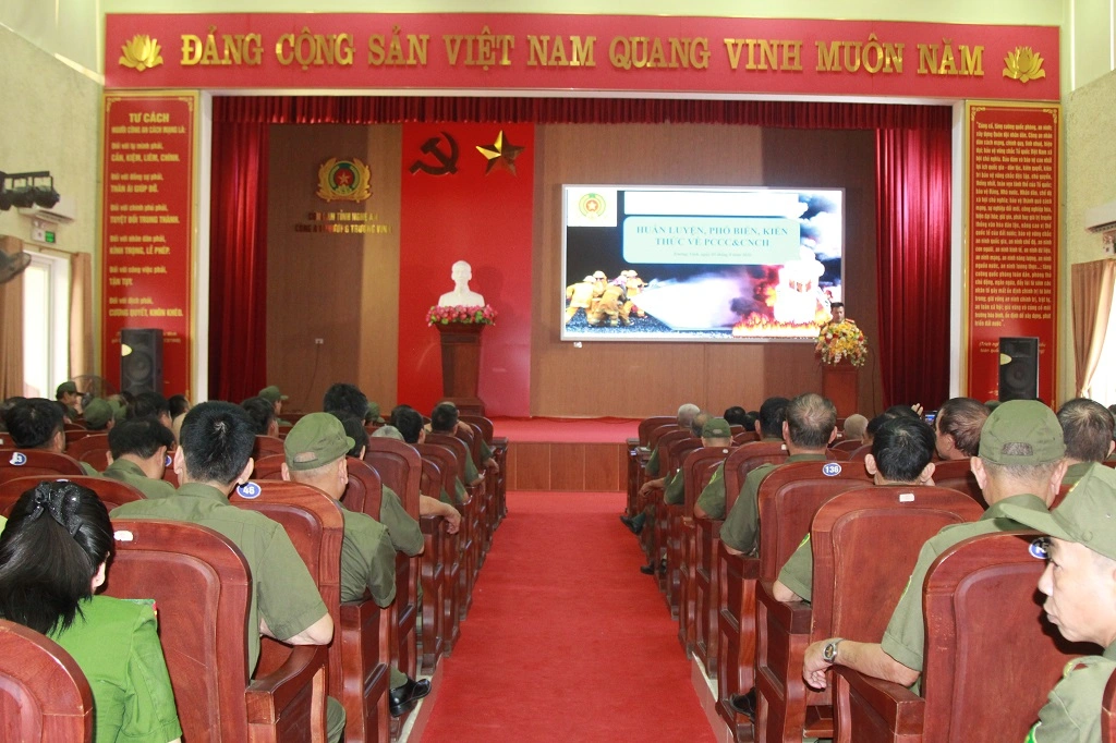 Toàn cảnh buổi tập huấn