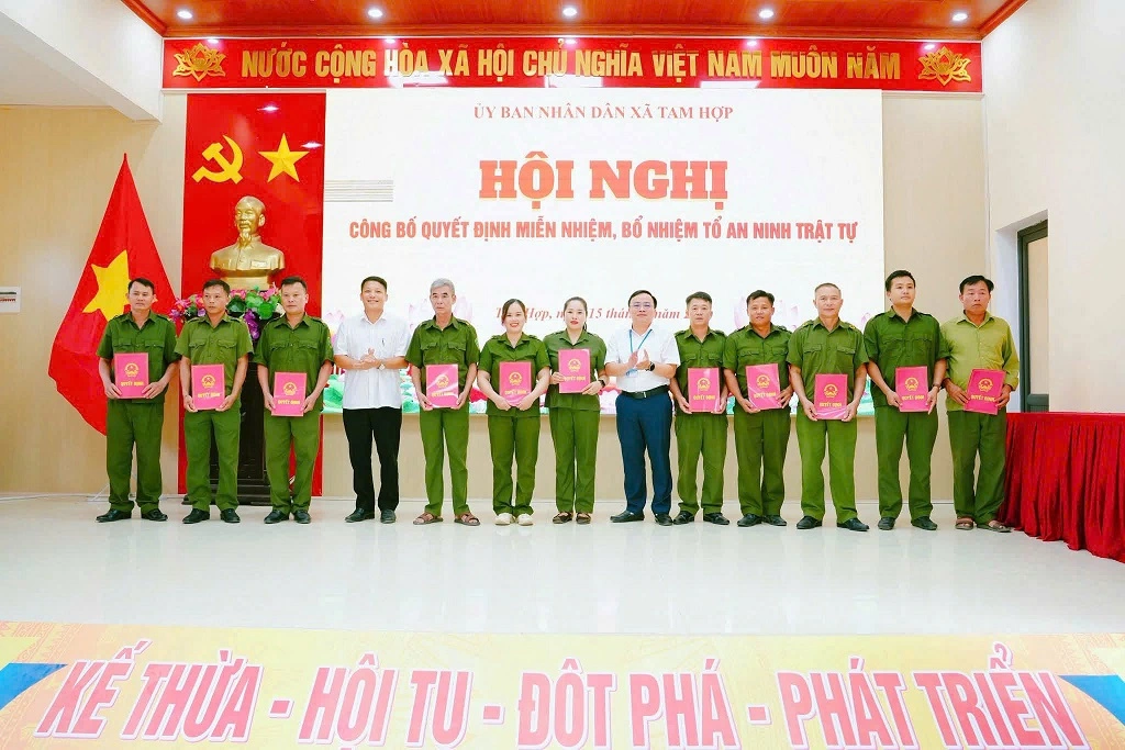 Toàn cảnh lễ công bố