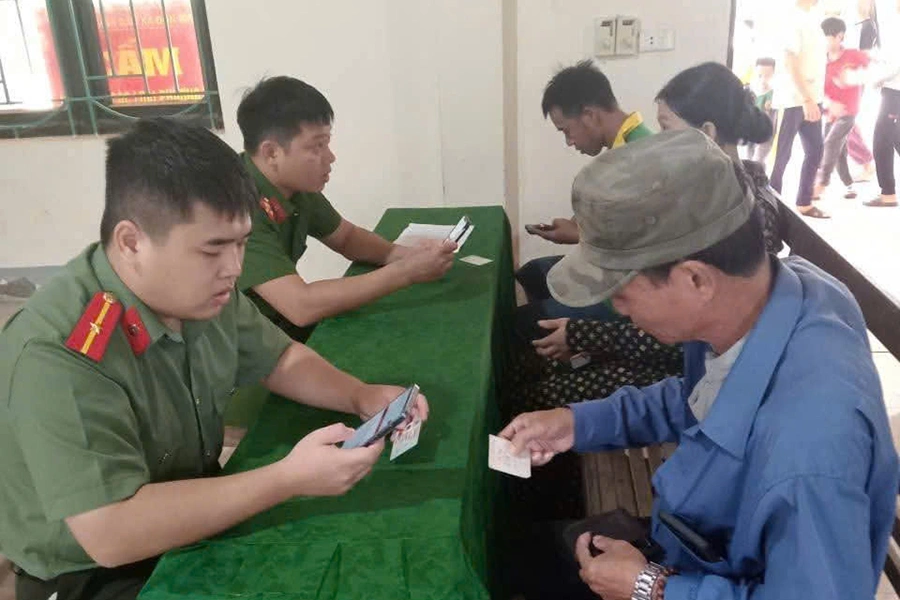 Hướng dẫn người dân thực hiện chuyển đổi số