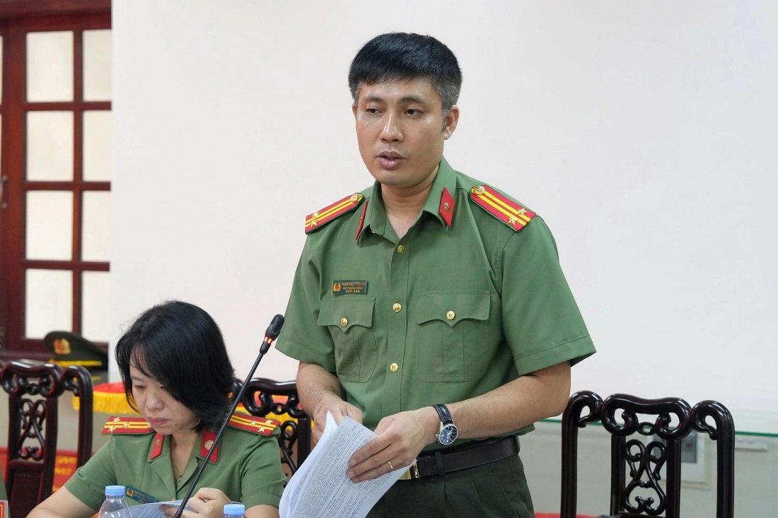 Đại diện Lãnh đạo Phòng Tham mưu phát biểu
