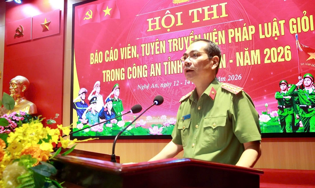 Đồng chí Đại tá Phạm Hữu Trường, Phó Giám đốc Công an tỉnh, Trưởng Ban tổ chức phát biểu