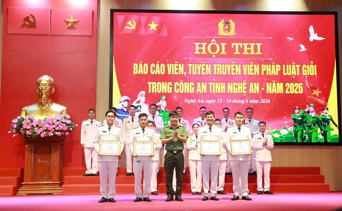 Trao giải Khuyến khích cho các đội thi