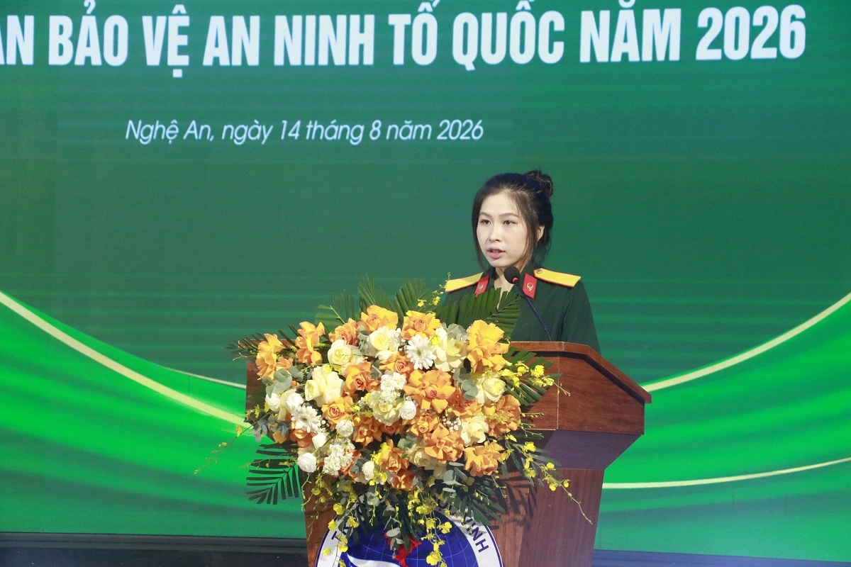 Đại diện sinh viên, học viên Trường Đại học Vinh phát biểu hưởng ứng Ngày hội
