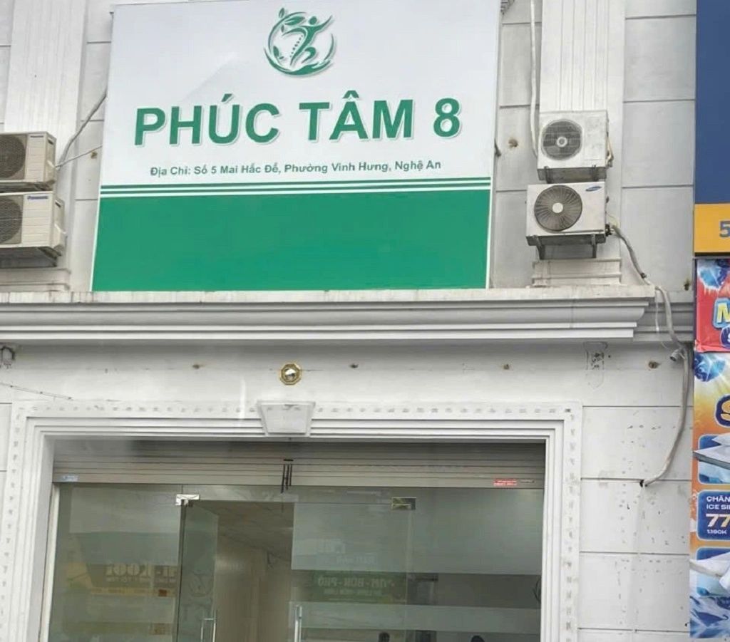 Bên ngoài cơ sở Phúc Tâm 8