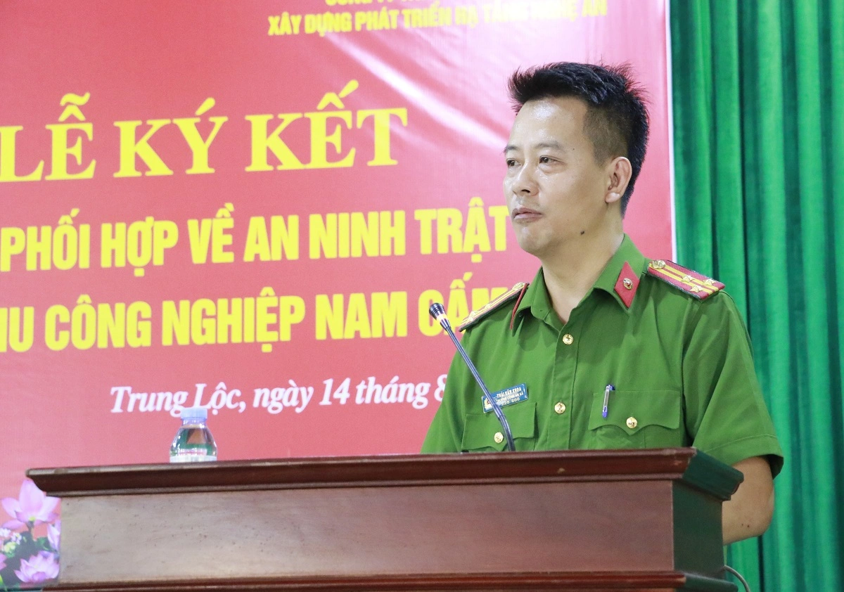 Đồng chí Thượng tá Thái Văn Khoa, Trưởng Công an xã Trung Lộc phát biểu