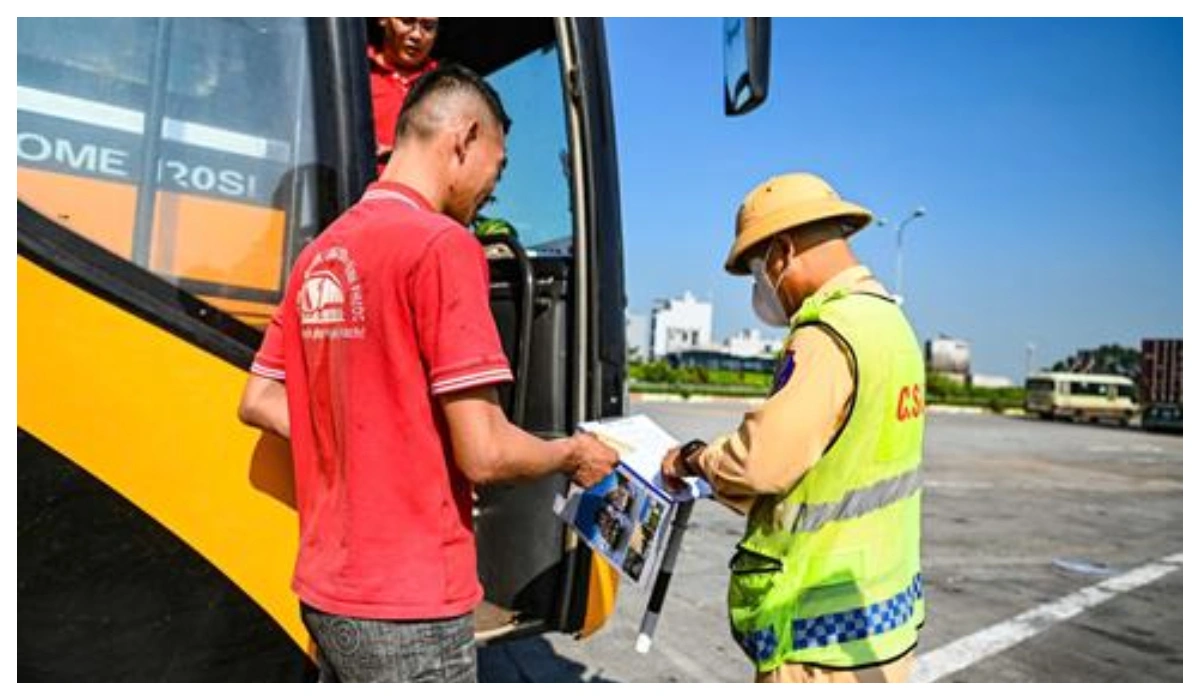 Bổ sung một số quy định nhằm tăng cường bảo đảm an toàn cho trẻ khi tham gia giao thông, siết chặt quản lý hoạt động kinh doanh vận tải