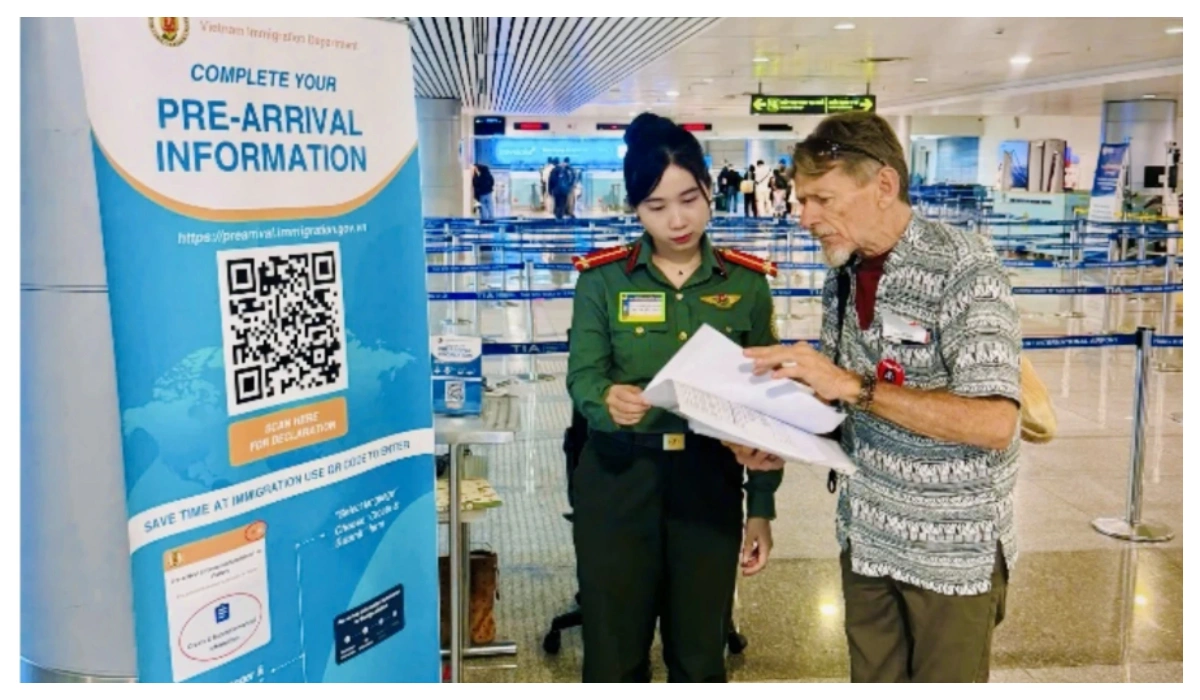 Sửa đổi, bổ sung một số quy định về mẫu giấy tờ liên quan đến nhập cảnh, xuất cảnh, cư trú của người nước ngoài tại Việt Nam