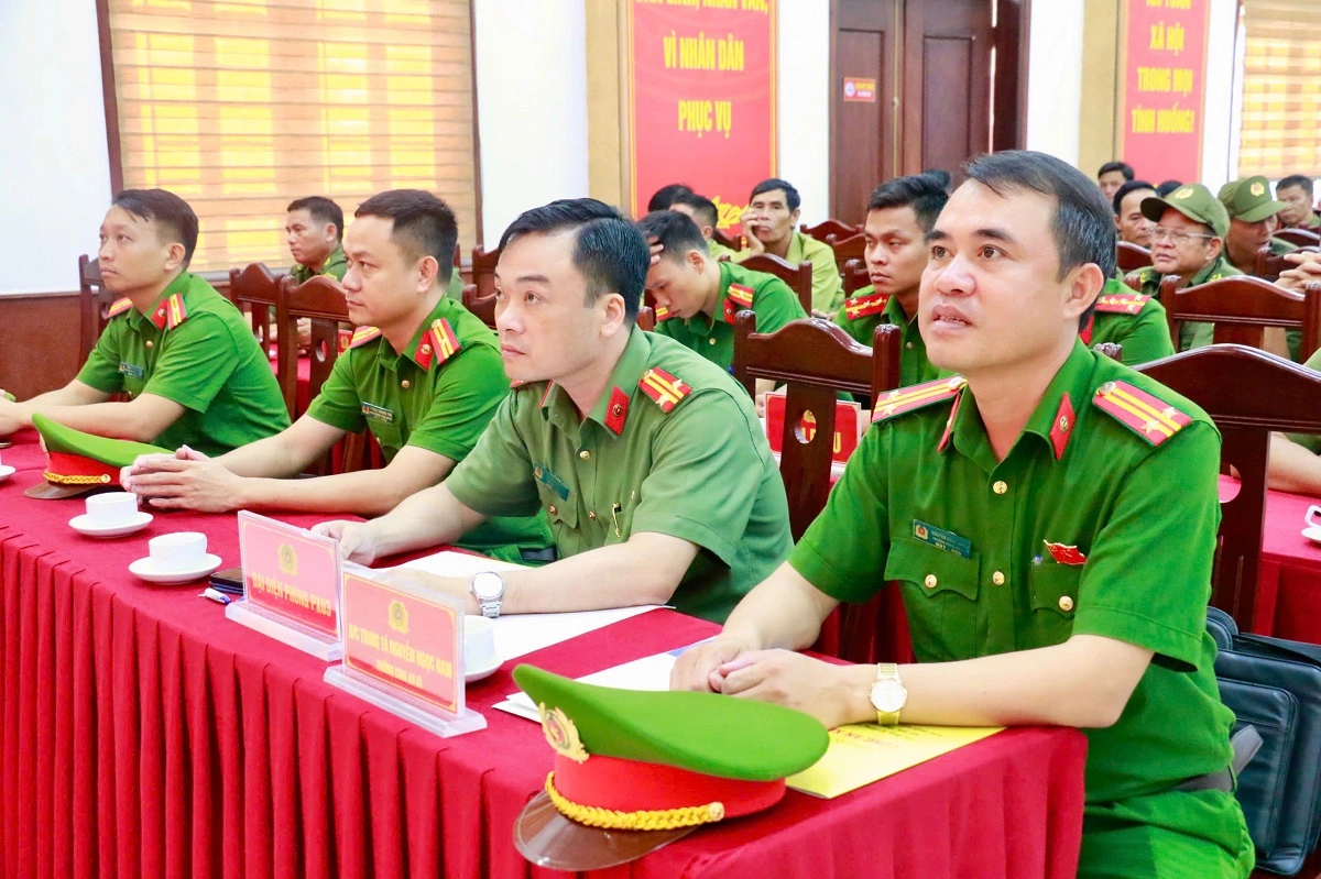 Đại biểu tham dự