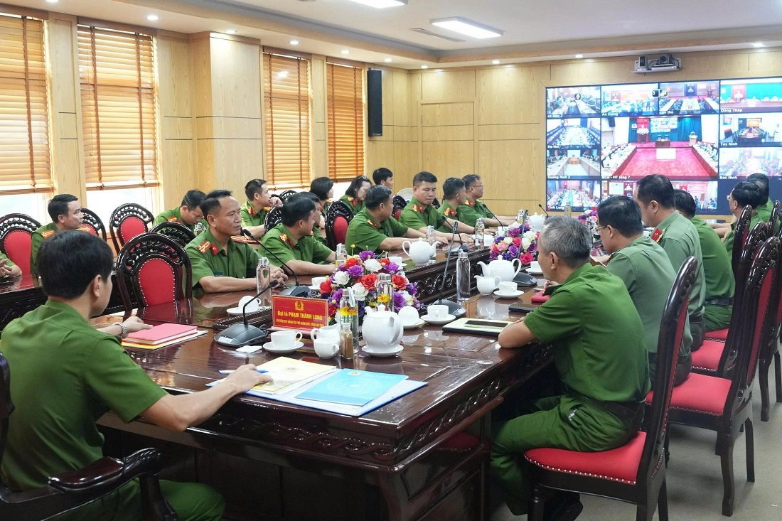 Toàn cảnh buổi Lễ bàn giao tại điểm cầu Công an tỉnh Nghệ An